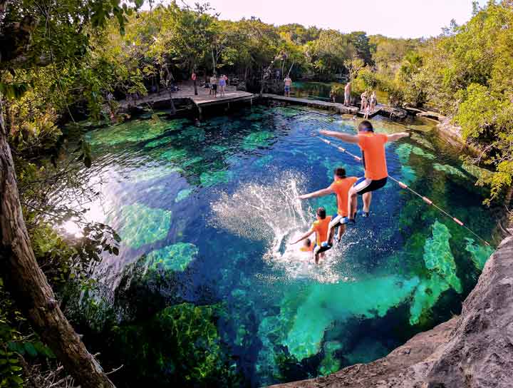 Vista aérea del cenote